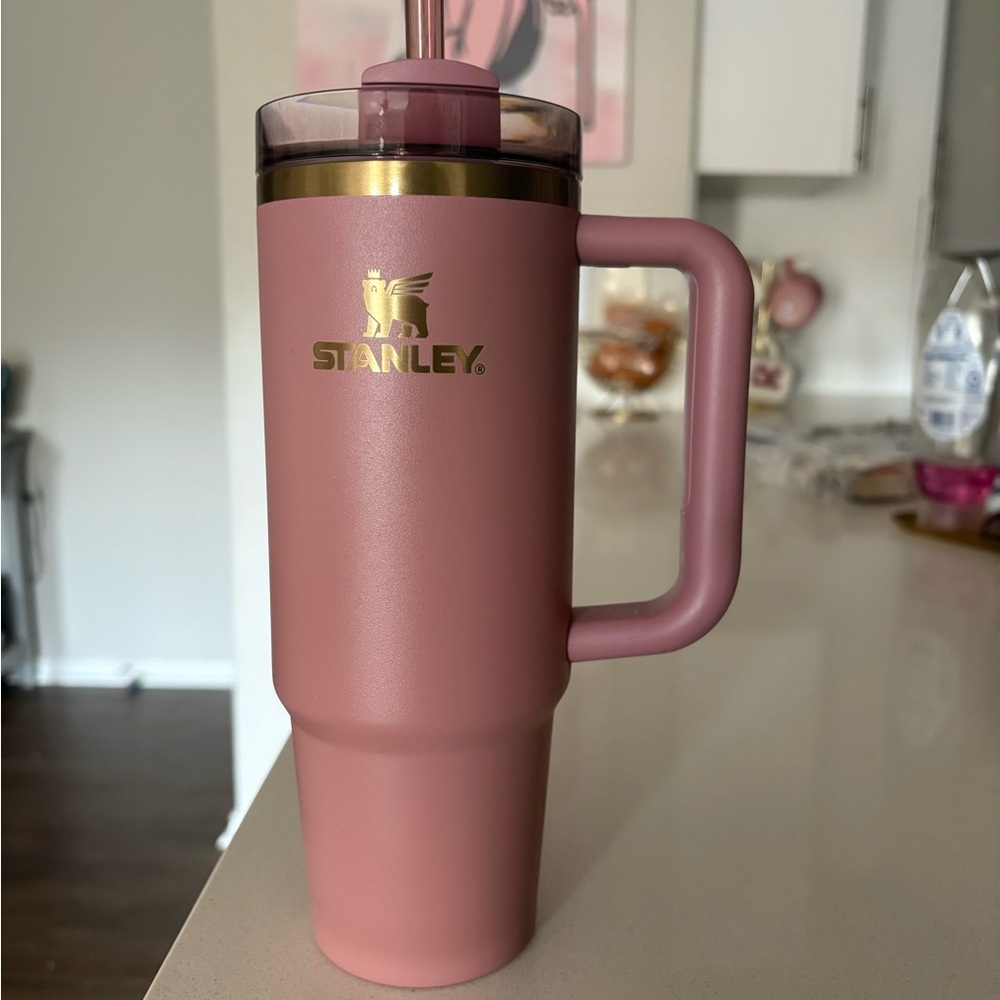 Stanley Antique Pink Tumbler with Handle